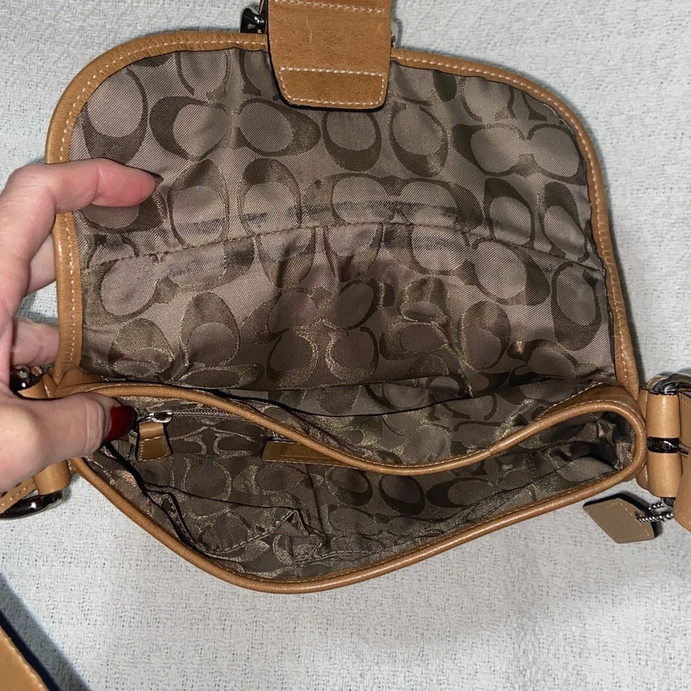 RARE HTF Coach Soho 9247 British Tan Y2K Hobo Shoulder Bag